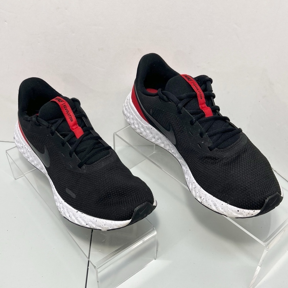 Nike Revolution 5 Mens Size 11 Shoes Black Red Running Training Sneakers - Picture 2 of 9